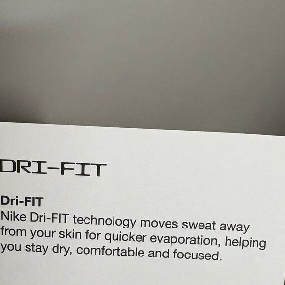 Nike Universa Medium-Support High-Waisted 7/8 Leggings with Pockets NWT - Picture 10 of 11